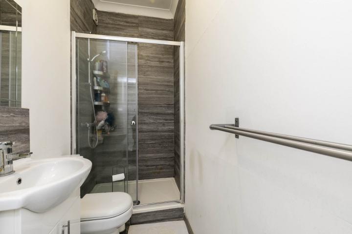 			3 Bedroom, 1 bath, 1 reception Ground Floor Flat			 Loveridge Road, West Hampstead